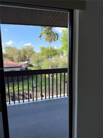 4825 SW 149th Ct 18B, Miami, FL 33185