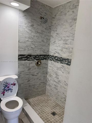 4825 SW 149th Ct 18B, Miami, FL 33185