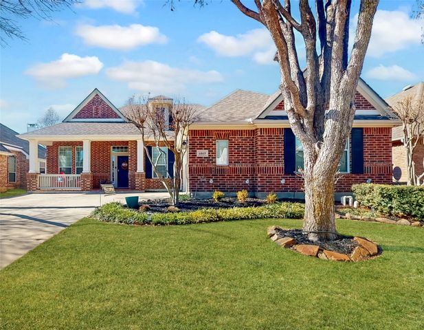 6869 Shoreview Drive, Grand Prairie, TX 75054