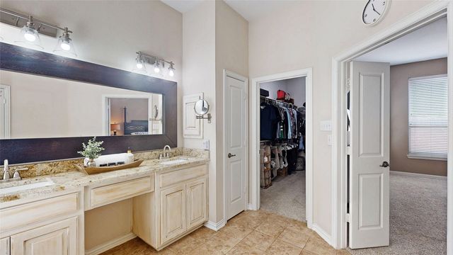 6869 Shoreview Drive, Grand Prairie, TX 75054