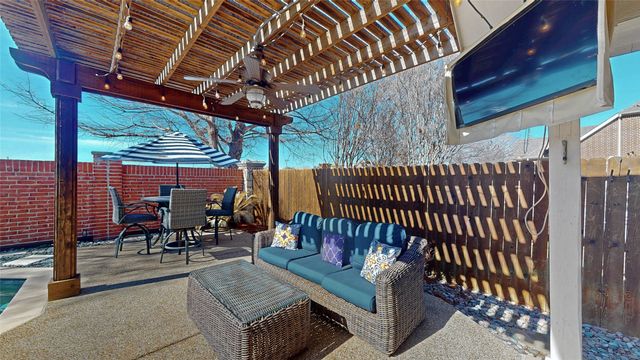 6869 Shoreview Drive, Grand Prairie, TX 75054