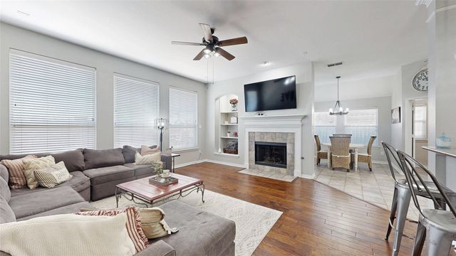 6869 Shoreview Drive, Grand Prairie, TX 75054