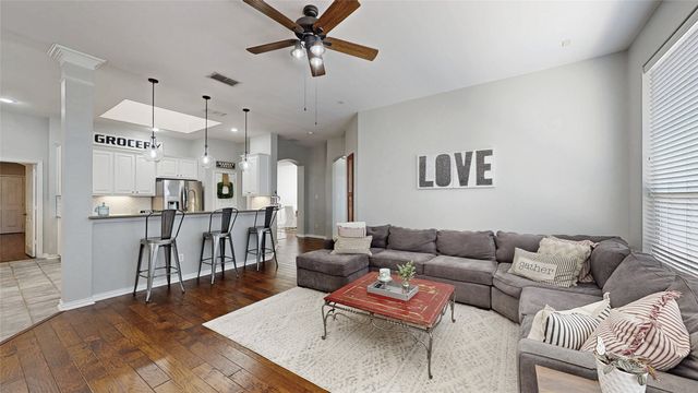 6869 Shoreview Drive, Grand Prairie, TX 75054