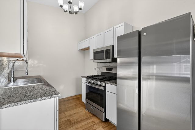 455 Kennedy Place, Vernon Hills, IL 60061