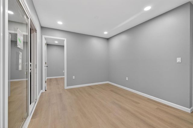 3957 BEARDED OAKS COURT, Sarasota, FL 34232