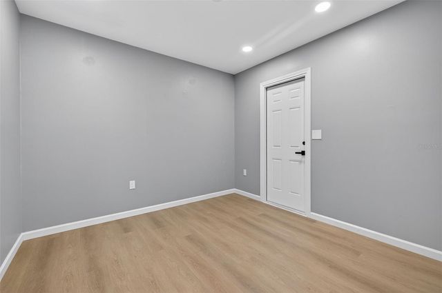 3957 BEARDED OAKS COURT, Sarasota, FL 34232