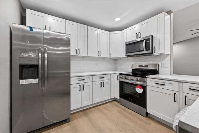 3957 BEARDED OAKS COURT, Sarasota, FL 34232