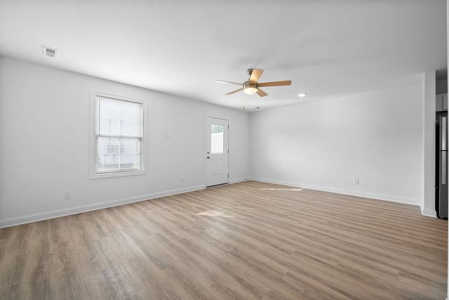 2907 Ashland City Rd Apt 105, Clarksville, TN 37043