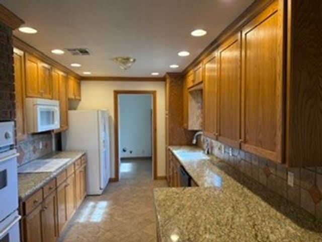 4069 E State Highway 31, Mcalester, OK 74501