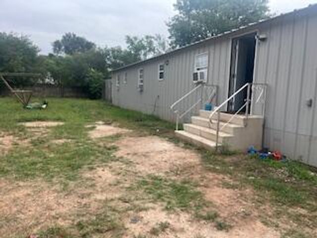 6806 N County Rd 1630, Shallowater, TX 79363