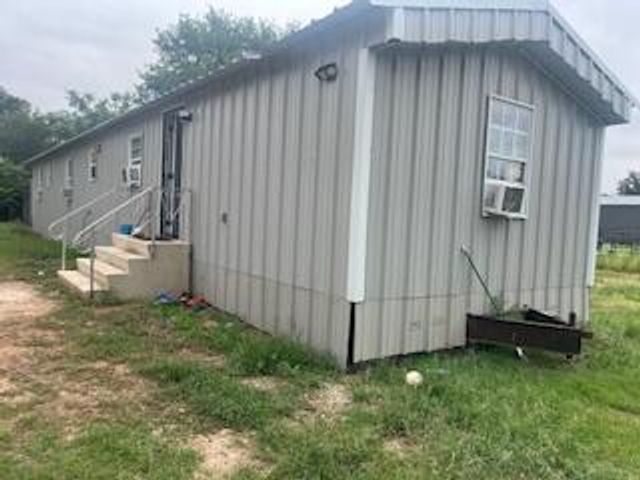 6806 N County Rd 1630, Shallowater, TX 79363