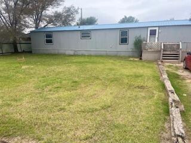 6806 N County Rd 1630, Shallowater, TX 79363