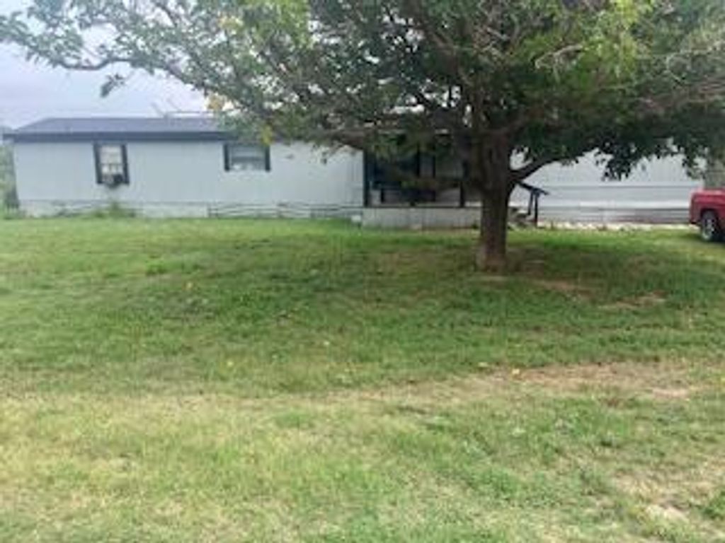 6806 N County Rd 1630, Shallowater, TX 79363