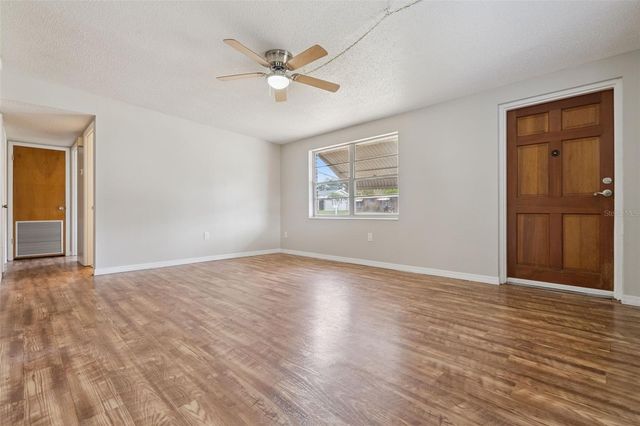 106 LANTERN LANE, Winter Haven, FL 33884