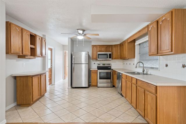 106 LANTERN LANE, Winter Haven, FL 33884