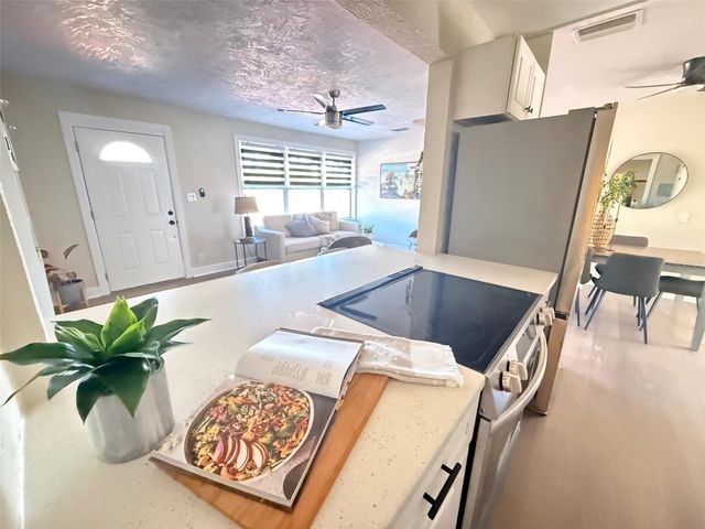 3800 1ST AVENUE S, St Petersburg, FL 33711