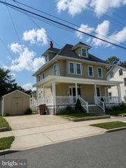 519 PARK AVE, Swedesboro, NJ 08085