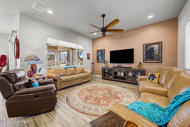 43 E Peralta Canyon Court, Oro Valley, AZ 85755