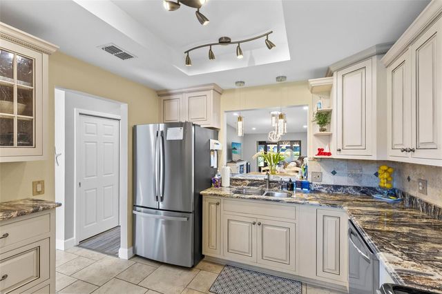 924 VIRGINIA AVENUE, St Cloud, FL 34769