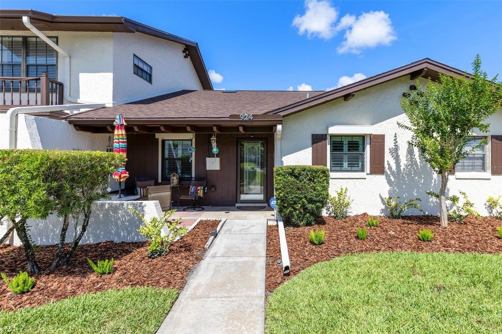 924 VIRGINIA AVENUE, St Cloud, FL 34769