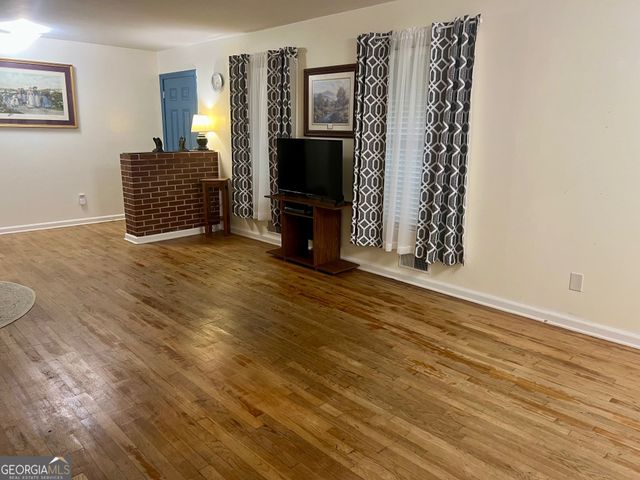 233 Old 41 Highway, Barnesville, GA 30204