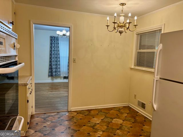 233 Old 41 Highway, Barnesville, GA 30204