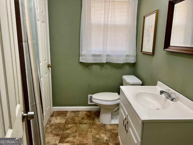 233 Old 41 Highway, Barnesville, GA 30204