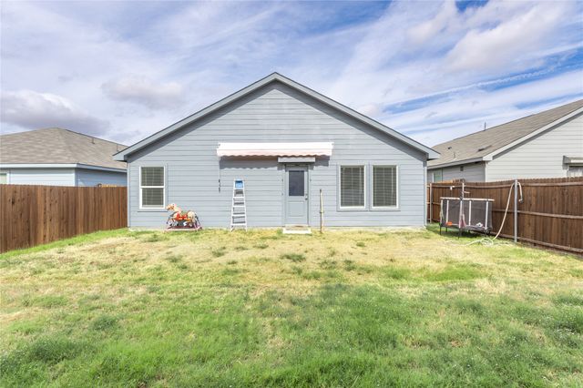 1307 Rodeo Circuit Way, Crandall, TX 75114