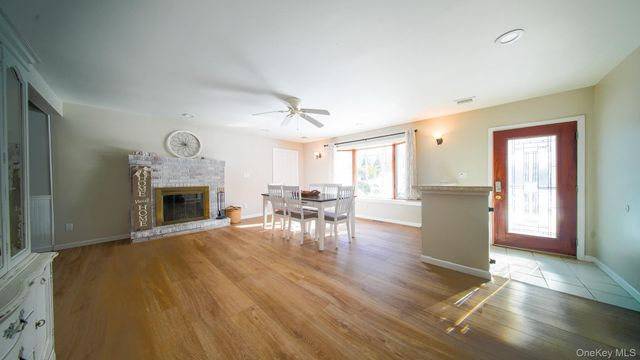 19 Larch Road, Rocky Point, NY 11778