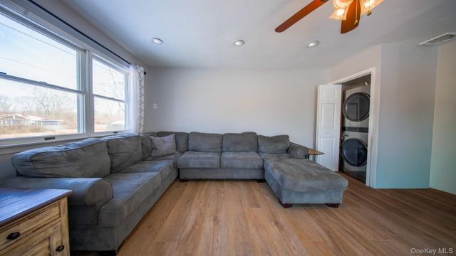 19 Larch Road, Rocky Point, NY 11778