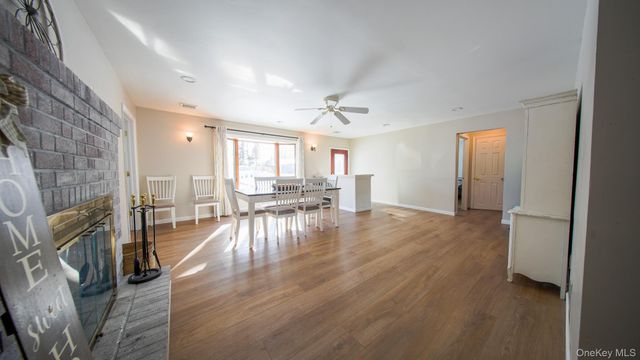 19 Larch Road, Rocky Point, NY 11778