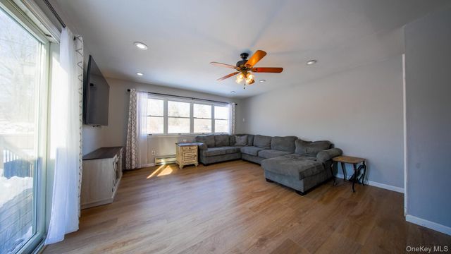 19 Larch Road, Rocky Point, NY 11778