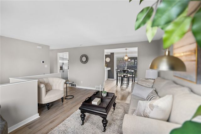 118 Hershey Dr, Mckeesport, PA 15132