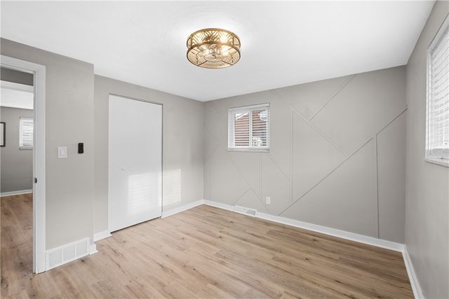 118 Hershey Dr, Mckeesport, PA 15132