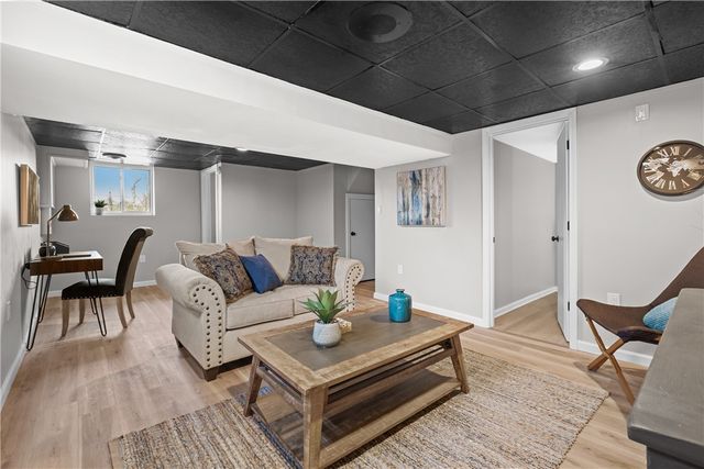 118 Hershey Dr, Mckeesport, PA 15132