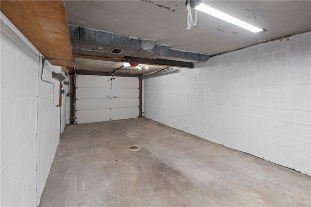 118 Hershey Dr, Mckeesport, PA 15132