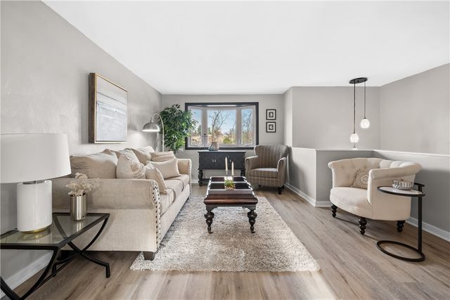 118 Hershey Dr, Mckeesport, PA 15132