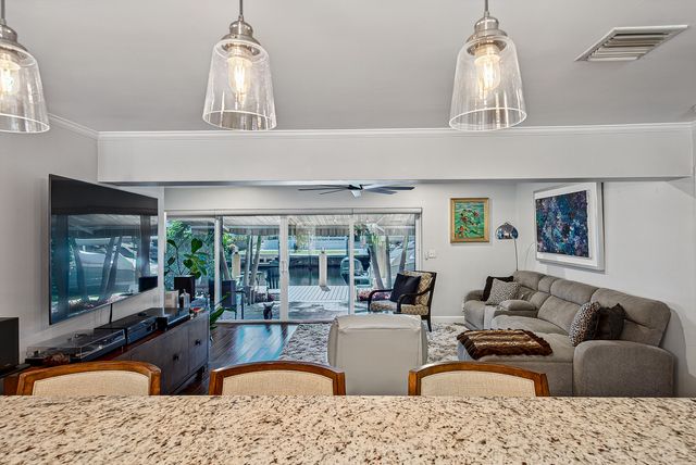 2125 NE 17th Terrace, Wilton Manors, FL 33305