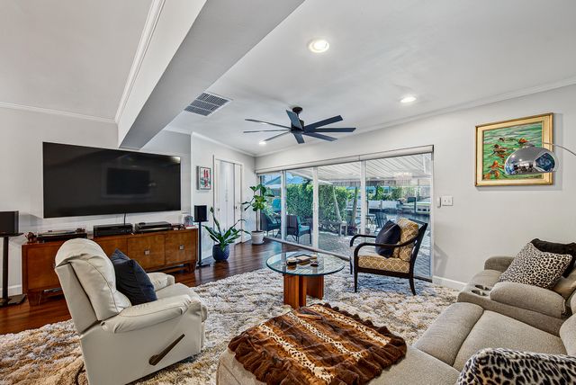 2125 NE 17th Terrace, Wilton Manors, FL 33305