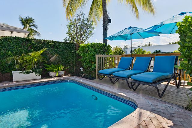 2125 NE 17th Terrace, Wilton Manors, FL 33305