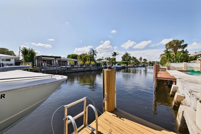 2125 NE 17th Terrace, Wilton Manors, FL 33305