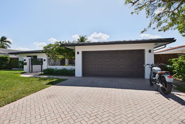 2125 NE 17th Terrace, Wilton Manors, FL 33305