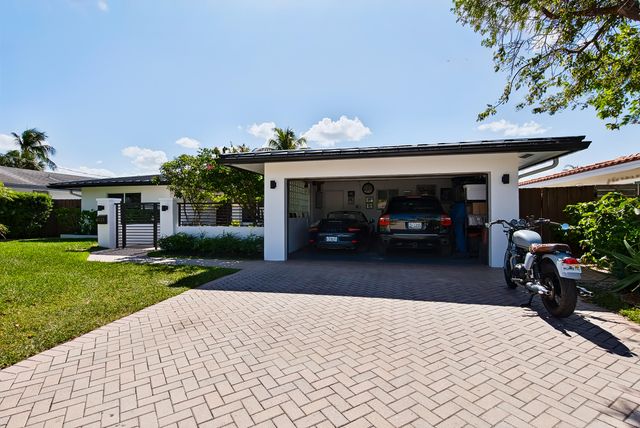 2125 NE 17th Terrace, Wilton Manors, FL 33305