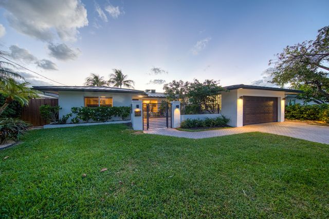 2125 NE 17th Terrace, Wilton Manors, FL 33305