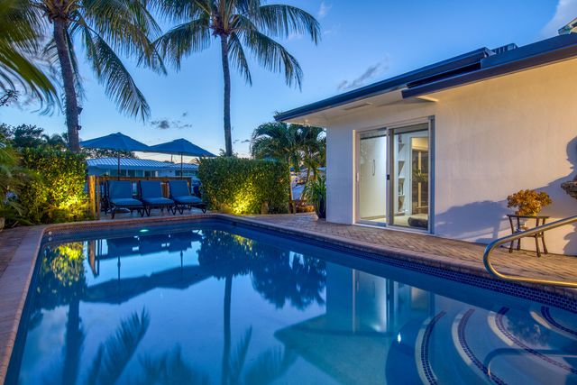 2125 NE 17th Terrace, Wilton Manors, FL 33305