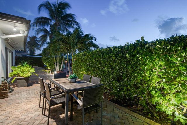 2125 NE 17th Terrace, Wilton Manors, FL 33305