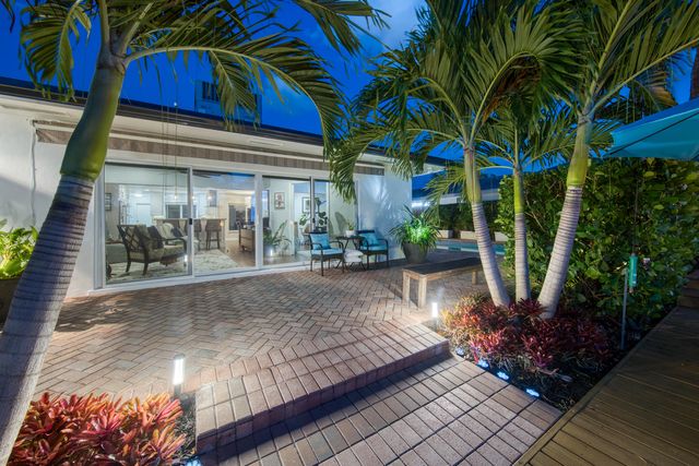 2125 NE 17th Terrace, Wilton Manors, FL 33305