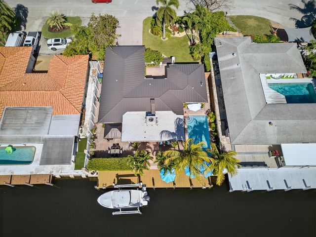 2125 NE 17th Terrace, Wilton Manors, FL 33305
