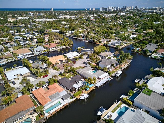 2125 NE 17th Terrace, Wilton Manors, FL 33305