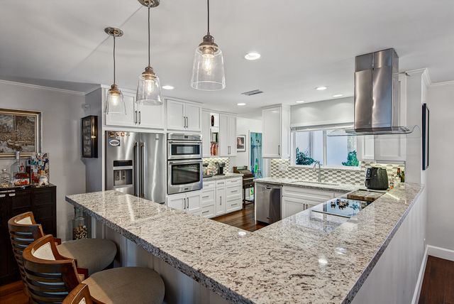 2125 NE 17th Terrace, Wilton Manors, FL 33305